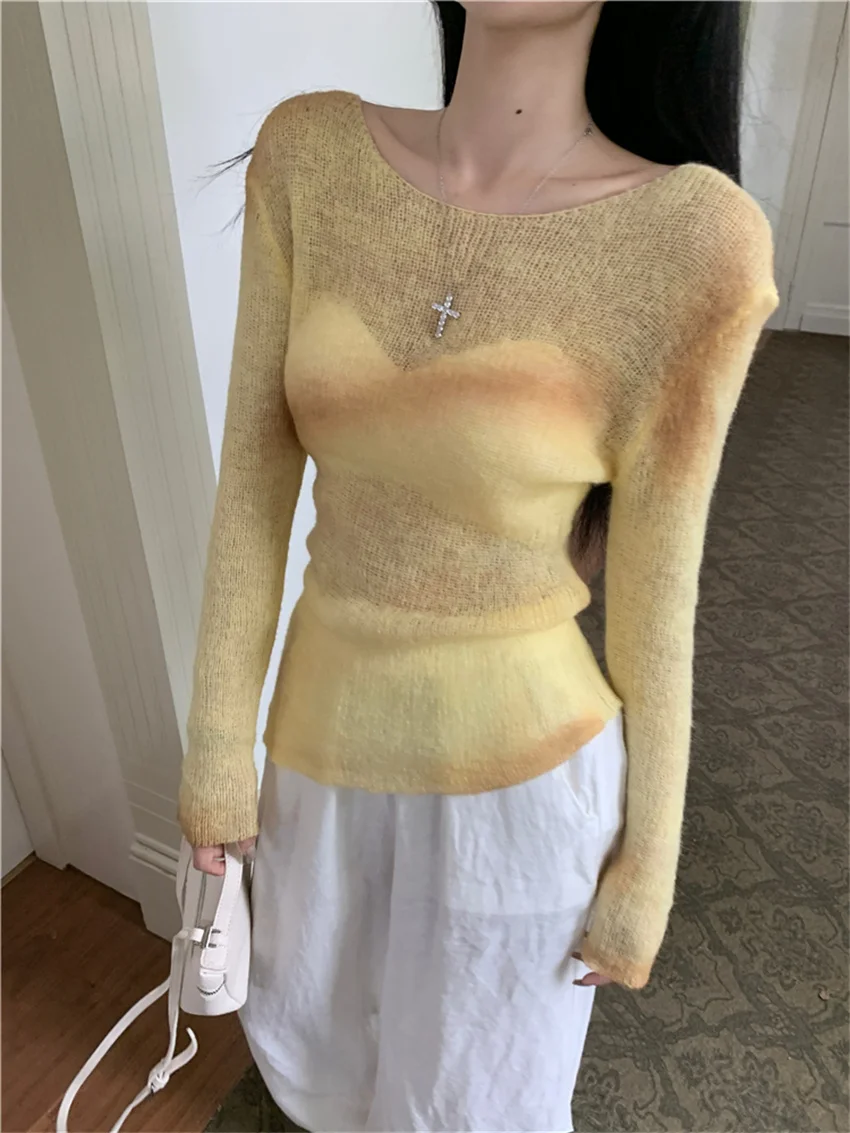 Женский трикотажный свитер свободного покроя с длинным рукавом