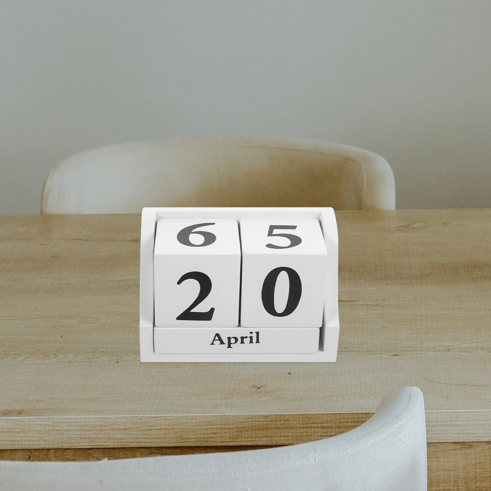 Рисунок 2 - Деревянный календарь