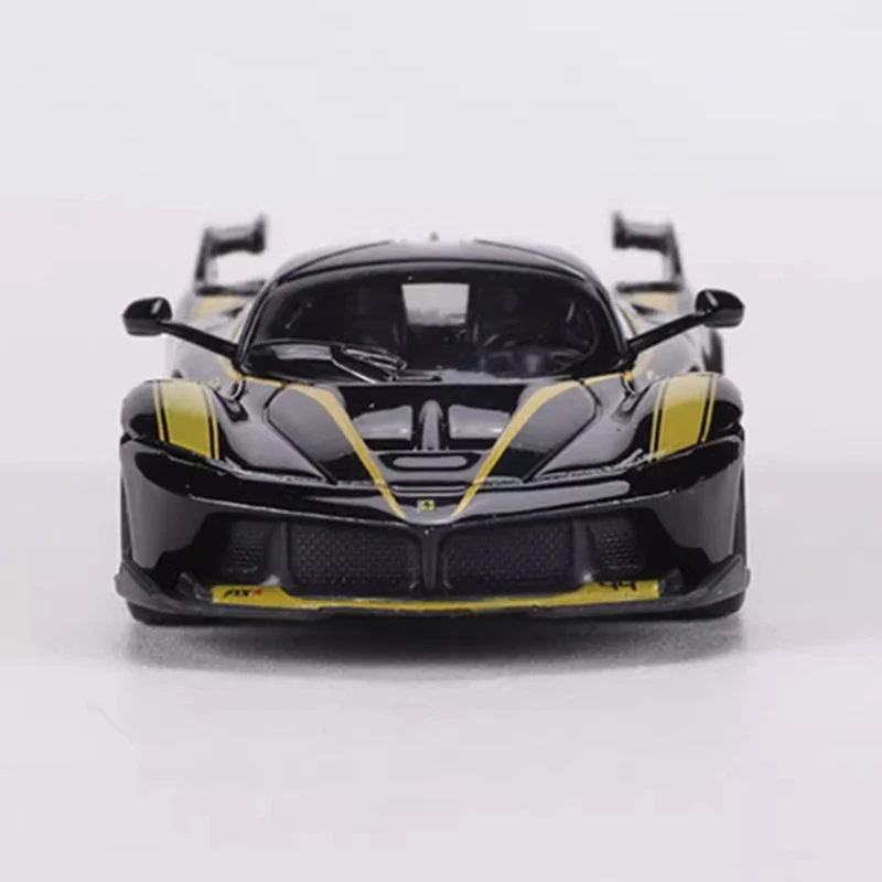 Фото Bburago литой под давлением масштаб 1:64 Ferrari FXXK спортивный автомобиль из сплава, имитация модели автомобиля, коллекция украшений, праздничный подарок, дисплей №5