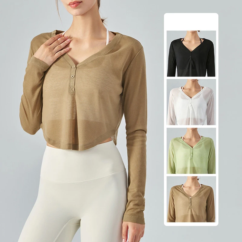 Спортивная женская футболка с коротким рукавом