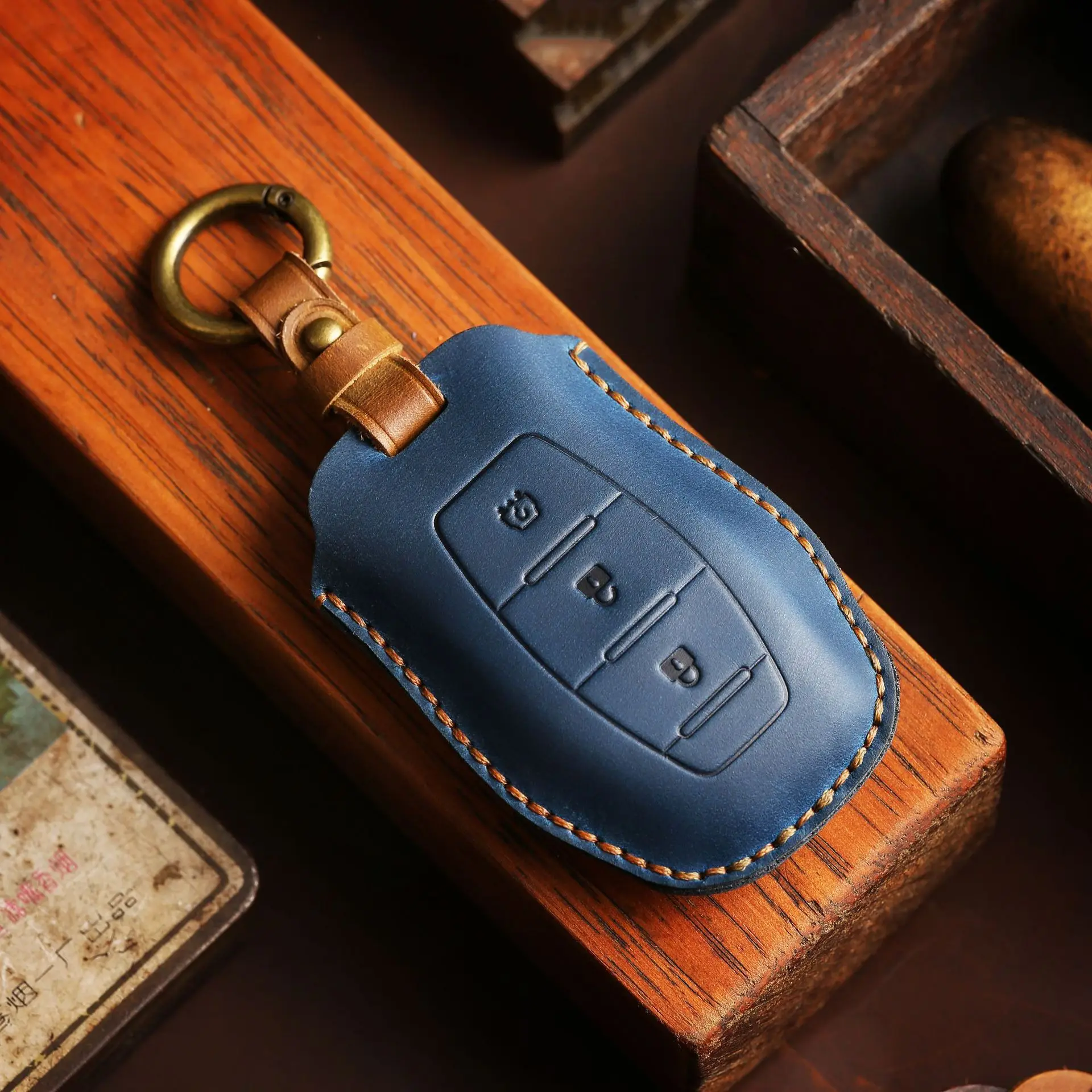 

Leather Car Key Case Cover Keyring Protective Shell for Dongfeng Scenery 580