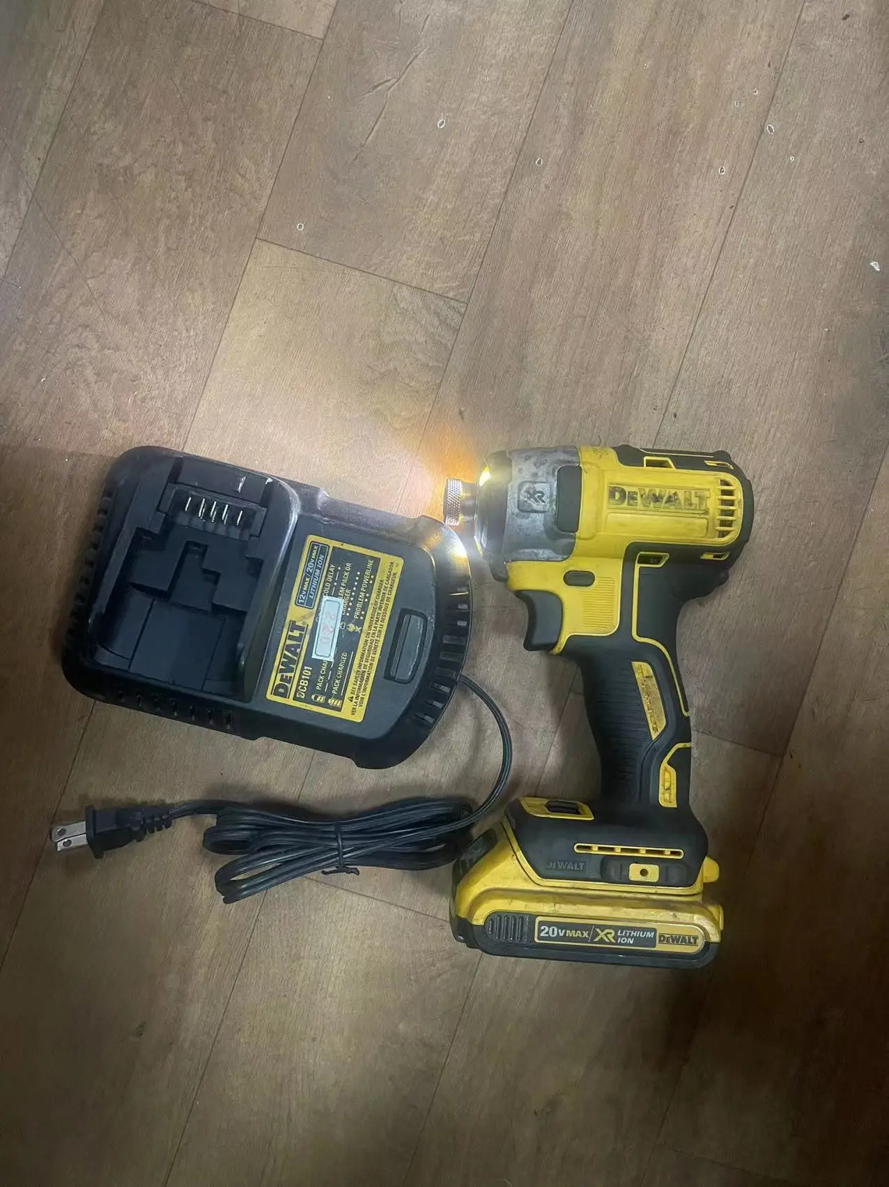 DeWalt 20 Volt 20v Max XR Brushless Cordless 1/4