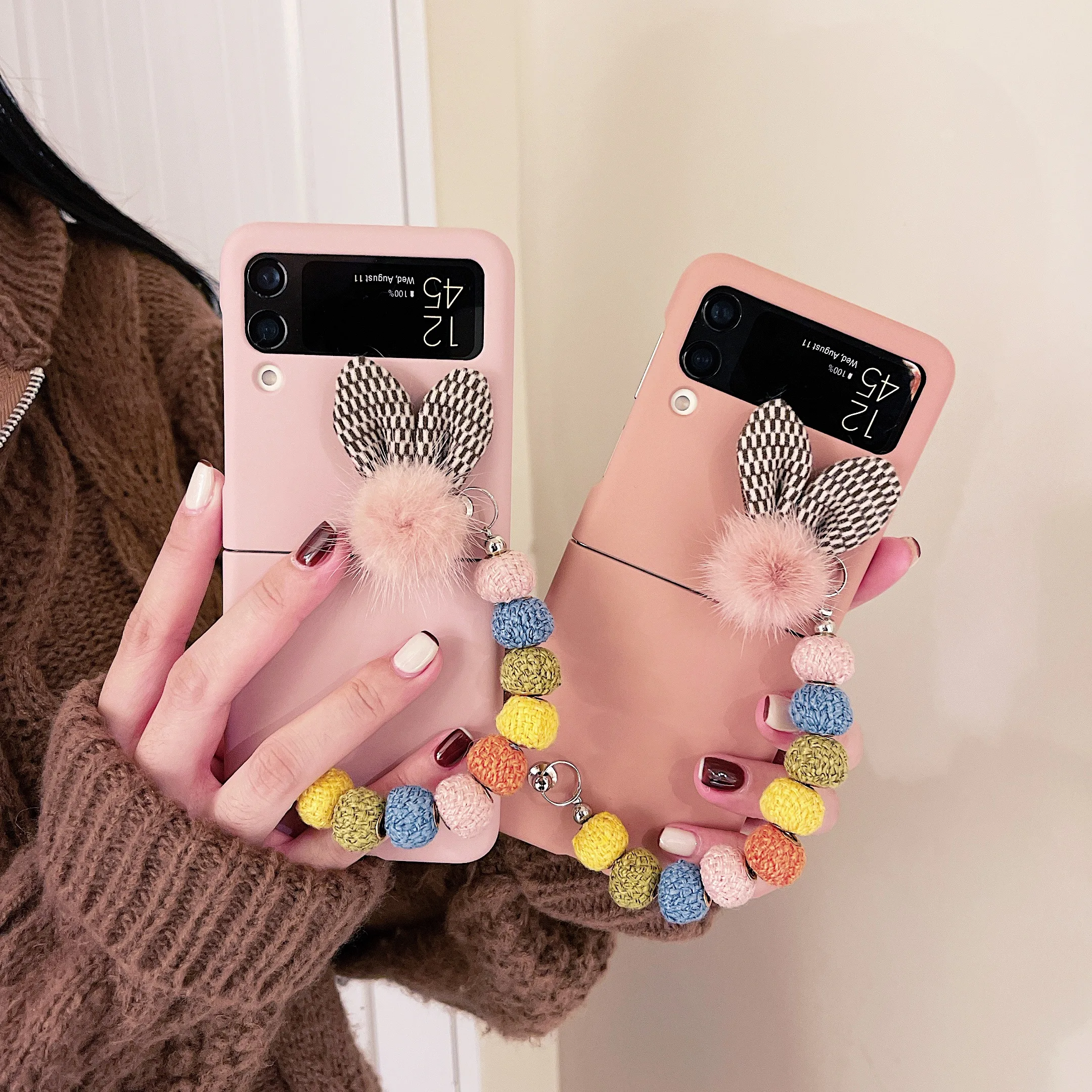 

New Cute Rabbit Ears Phone Case for Samsung Galaxy Z Flip 3 5G Bead Bracelet Back Cover for Samsung Z Flip3 Shockproof Shell
