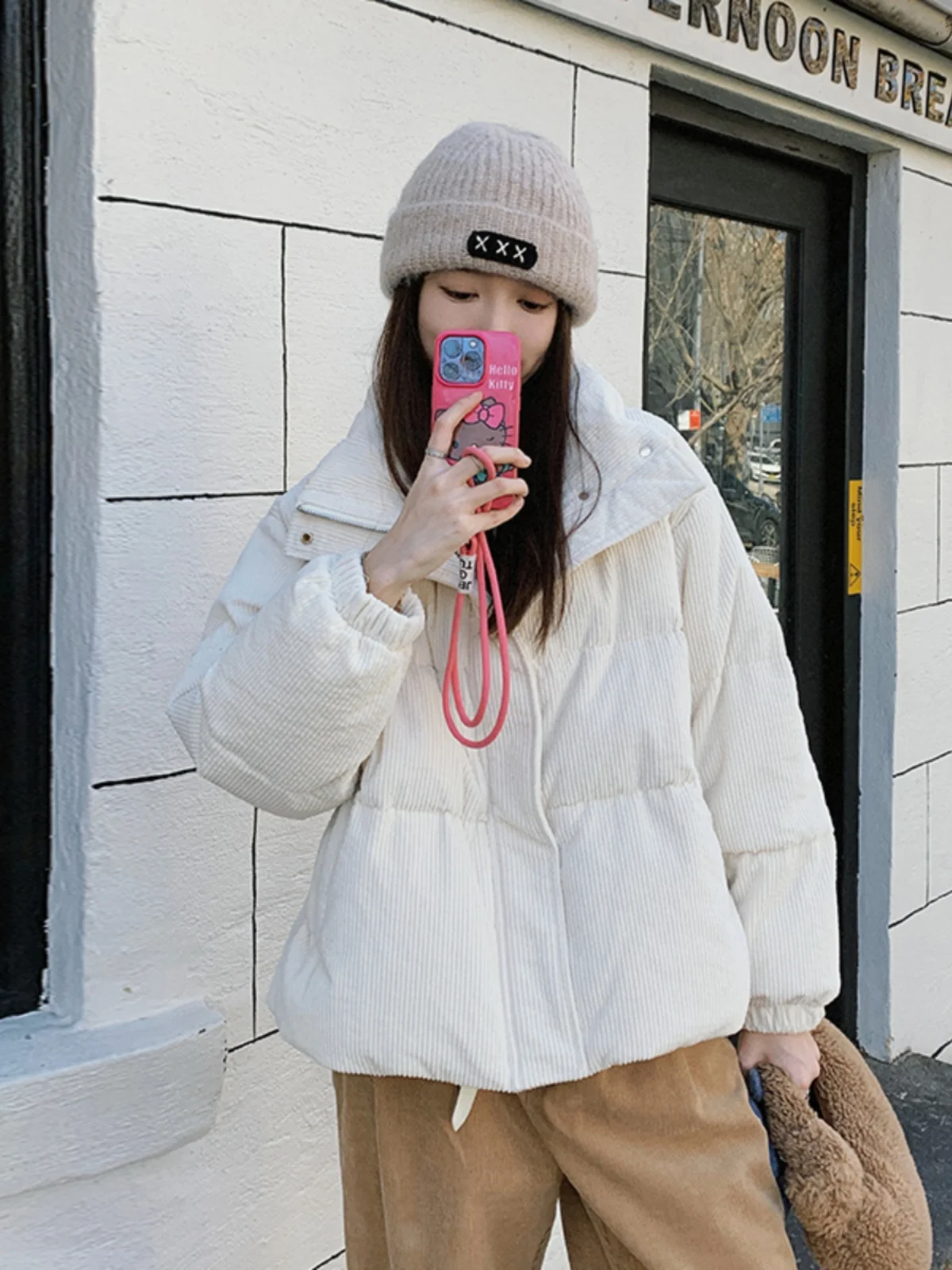 Новинка зимы 2024 зеленое вельветовое пальто с хлопковой подкладкой женское