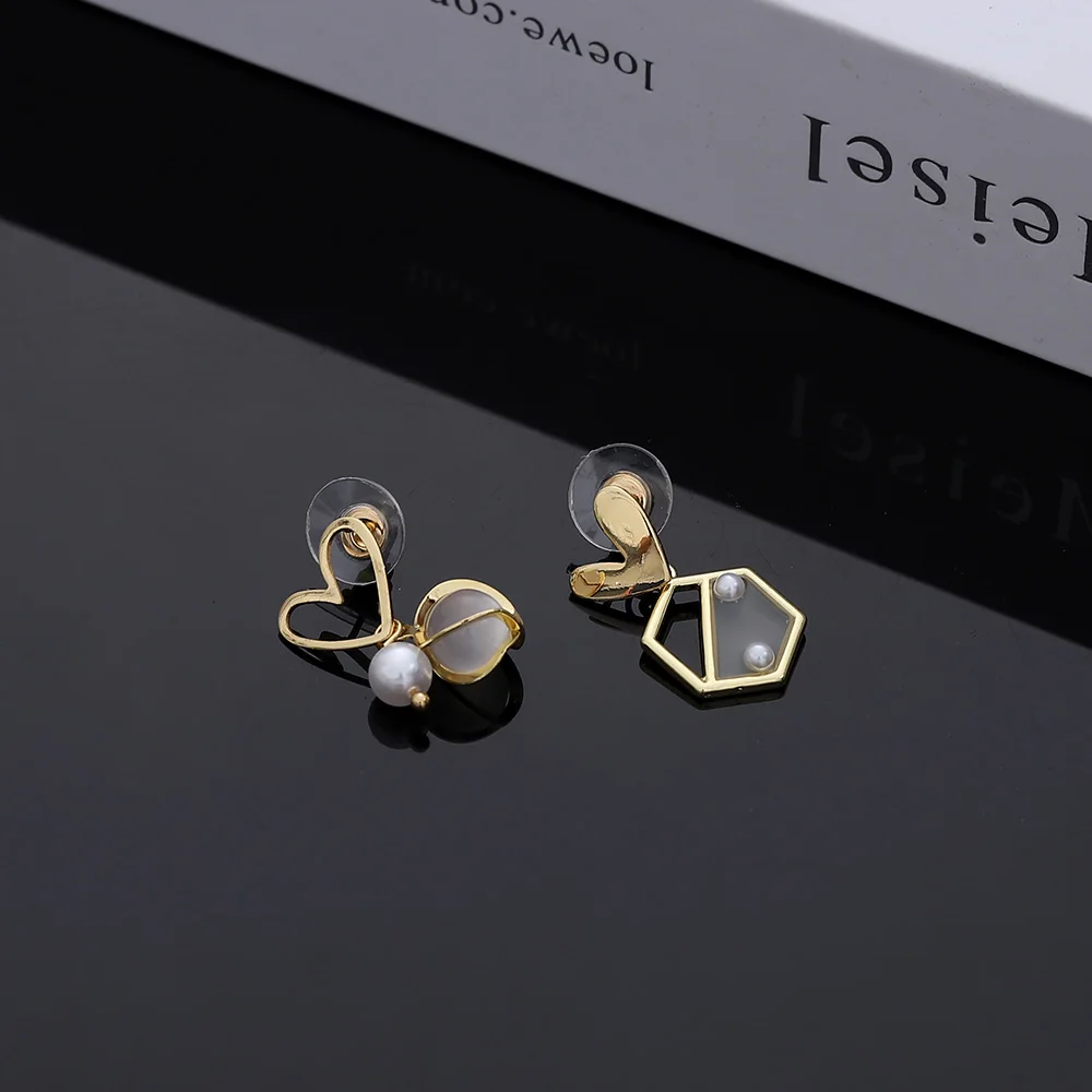 

Korean Earrings Fashion Asymmetric Drop Earrings for Women Opal Pearl Heart Ear Stud Women Fashion Jewelry Earring Party Gift