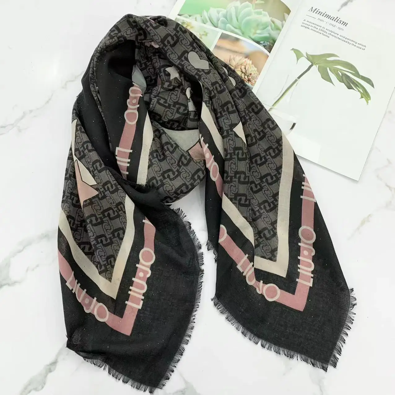 

2022, new Liu .jo scarf the hot fashion brand women's wear high-quality scarf women's wear liu.JO scarf, autumn