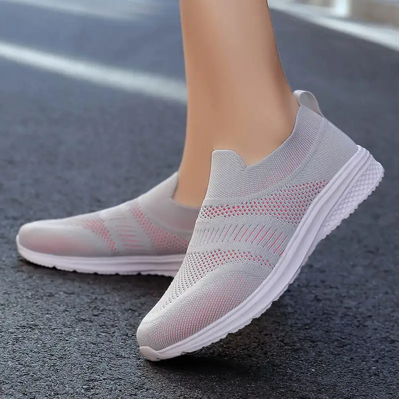 Кроссовки светильник легкие кроссовки для бега 2021 Брендовые спортивные женщин
