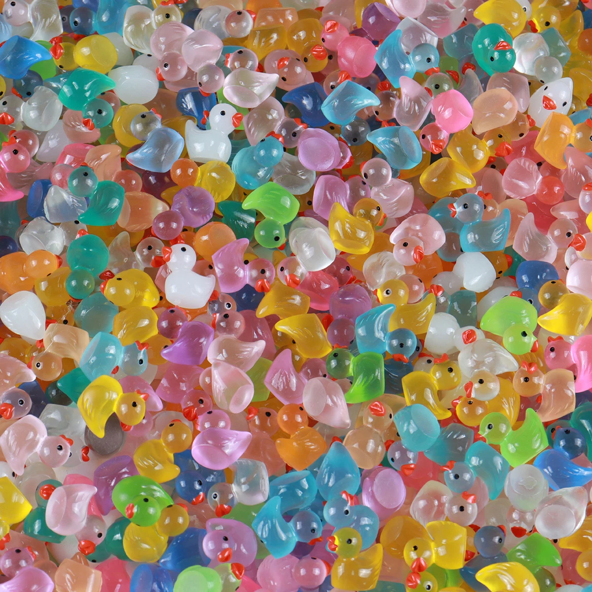 

Мини-фигурка желтого цвета из канифоли