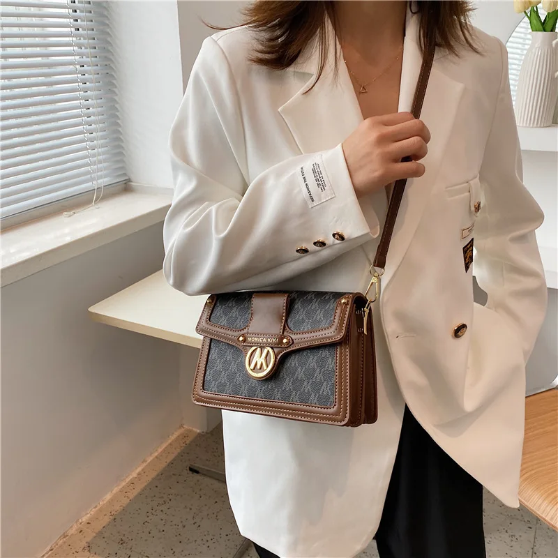 

Letters Print Luxury Designer Small Handbags For Women 2022 Trends Fashion Brand Flap Ladies Shoulder Crossbody Bags 5.0