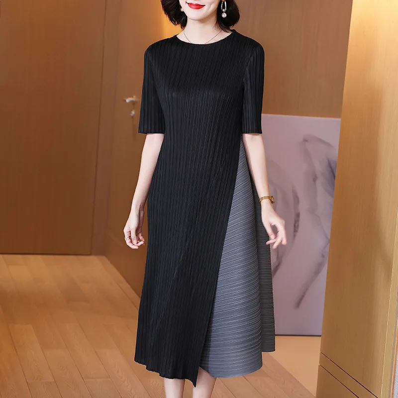 

Dress For Women 45-75KG Spring and Summer 2022 New Round Neck Loose Stretchable Miyake Pleated Contrast Color Dress Female