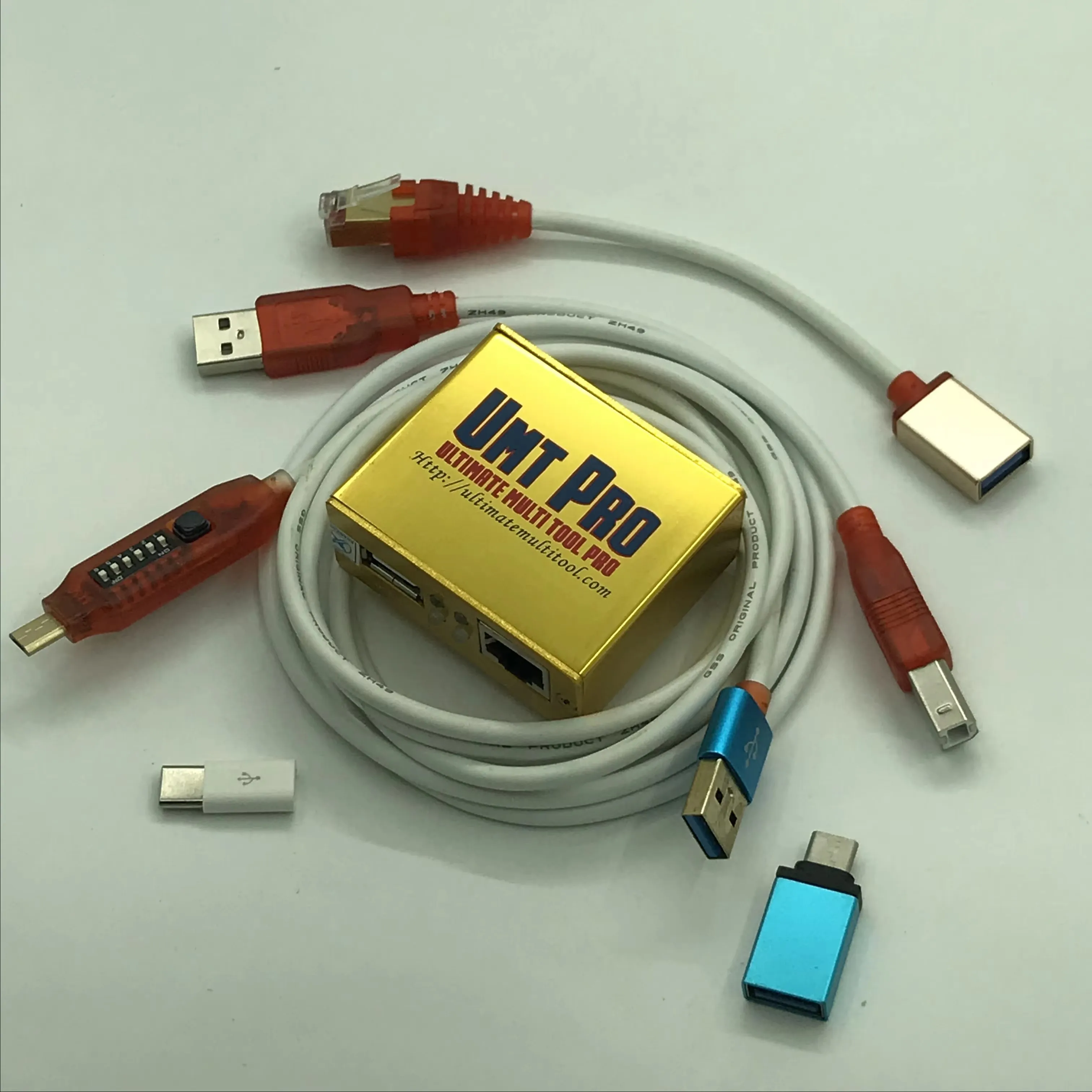 Новейшая коробка UMT Pro BOX + AVB 2 в 1 все кабели для багажника UMF