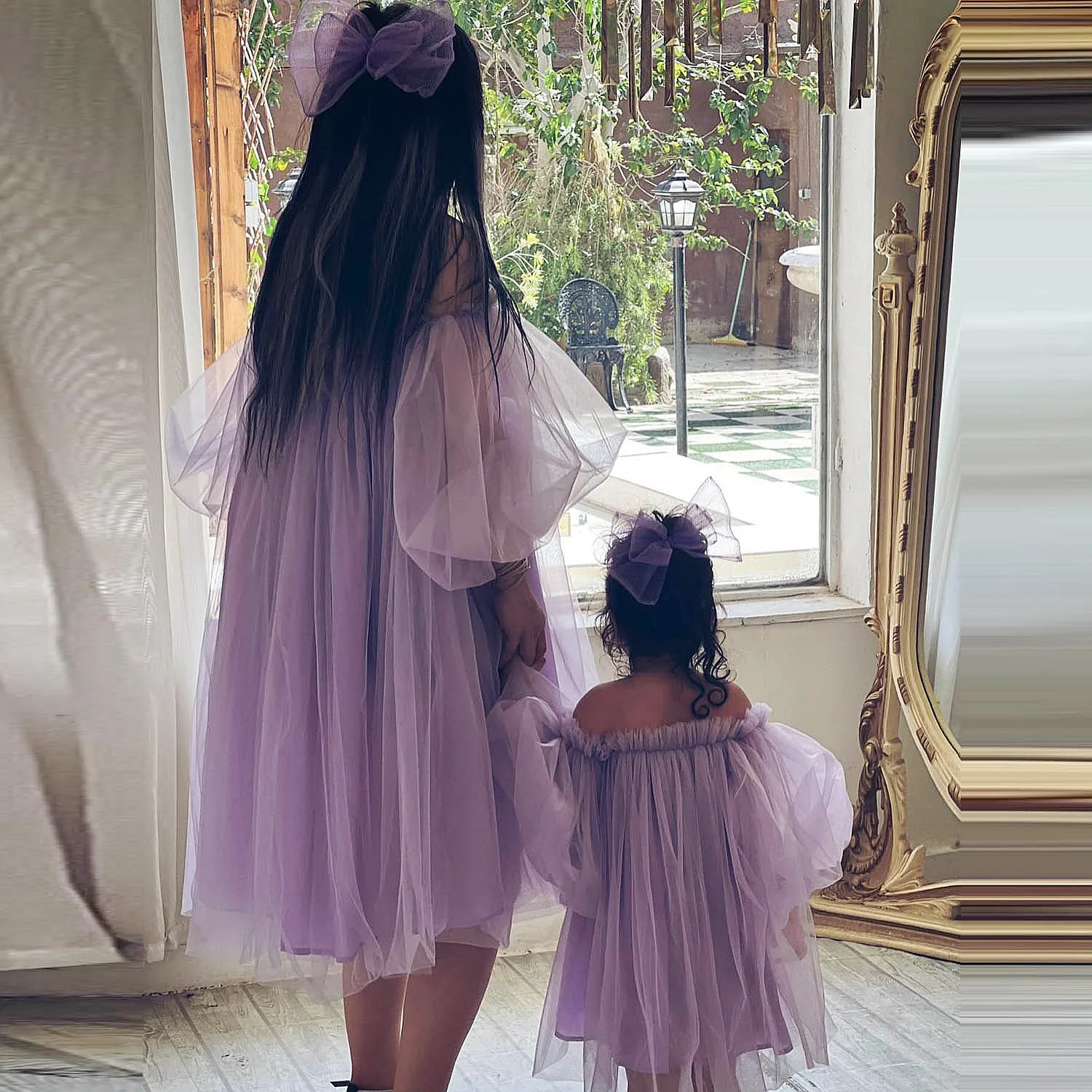 Летнее платье для мамы и дочки с пышными рукавами