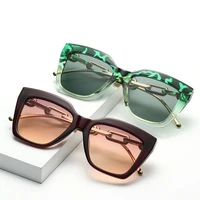 summer fashon accessories luxury woman sunglasses ladies personality vintage square frame metal leg sun mirrors eyewear shades