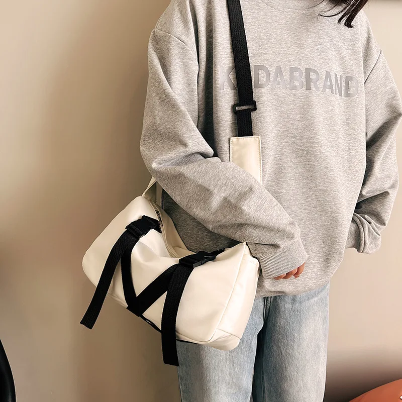 

Casual Design Women Shoulder Bag Large Capacity Crossbody Bags Female Handbag Travel Simple Women's Messenger Bags