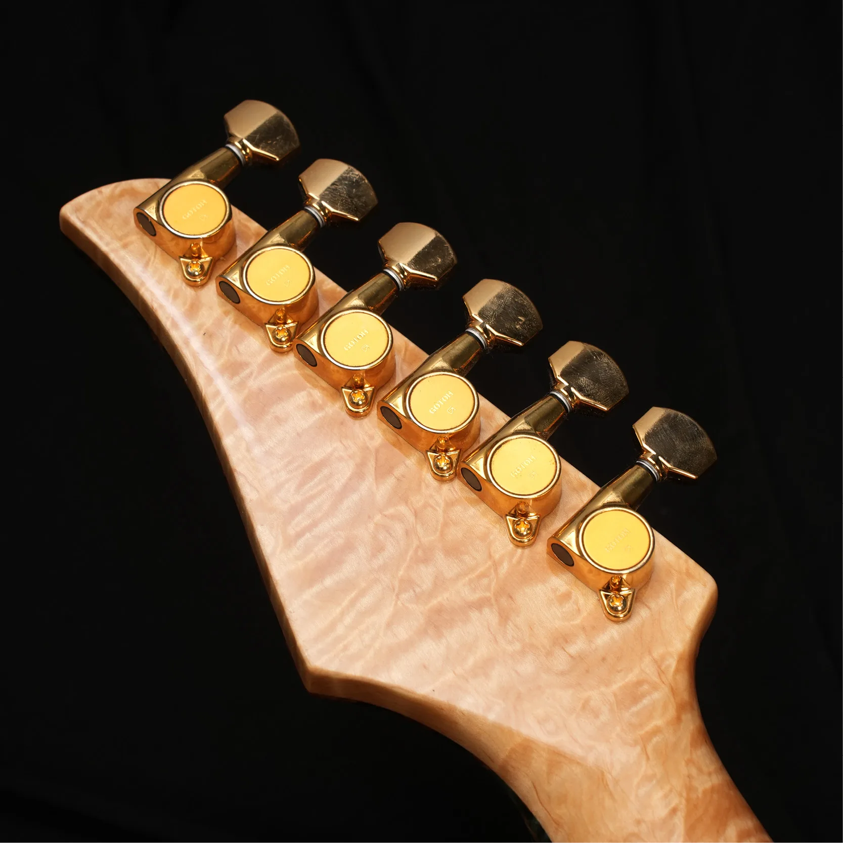 Derulo ElectricGuitar OEM 6Strings Modern shape HighQuality Gotoh Hardware fishman H-H pickup Burl maple Top Quilted maple Neck images - 6