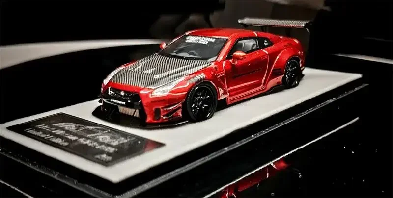 Модель Qidian 1:64 GT-R R35 LB Carbon-Hood Limited299 автомобиля из смолы