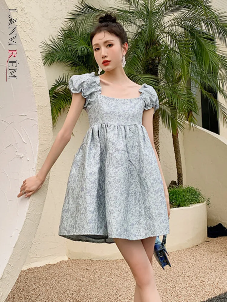 

LANMREM Blue Flowers Print Dress Women Slim Fit Square Collar Puff Short Sleeve A-line Fashion 2022 Summer Female Clothing 2I450