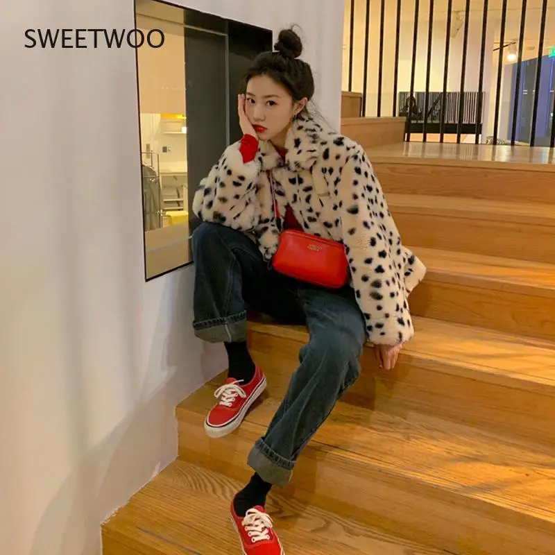 Leopard Short Furry Coats And Jacket Womens Winter 2022 Fashion Turn-Down Collar Plush Coat Woman Keep Warm Faux Fur Jackets