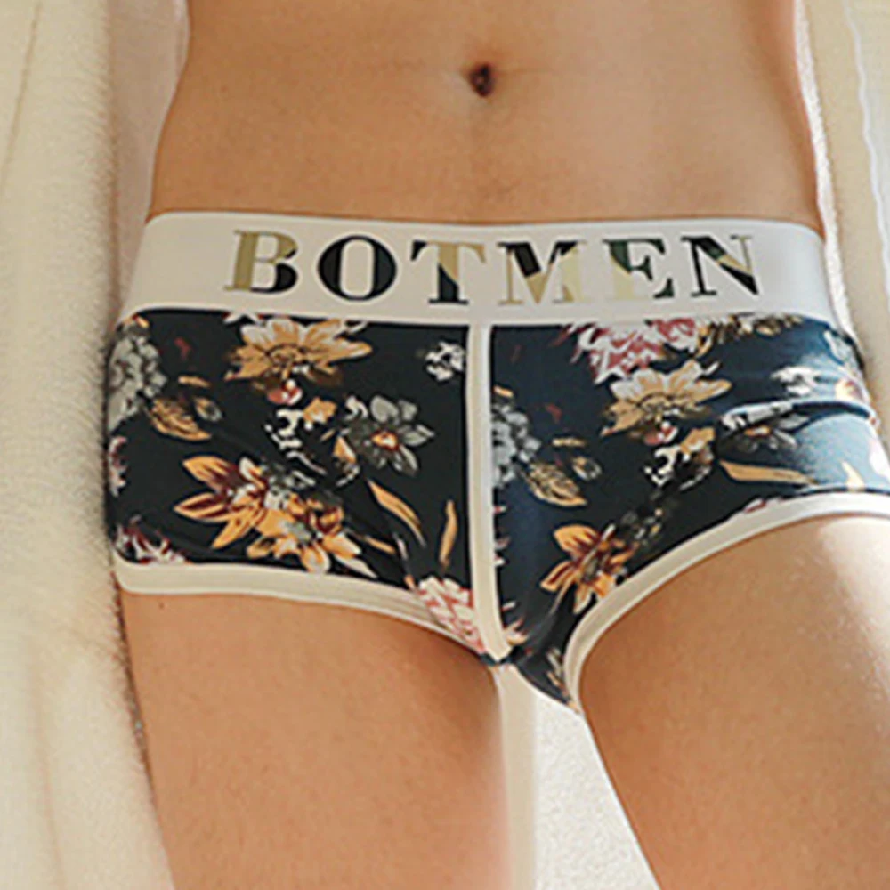 

Boxershorts Men Hawaiian Printed Boxers Mid Waist Breathable Large Size Loose Arrow Pants Underpants Men Homewear 2022