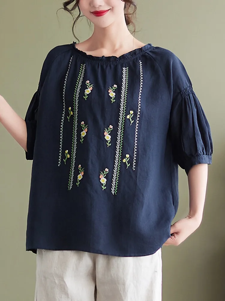 

Women Casual T-shirts New 2022 Summer Vintage Style Floral Embroidery Loose Comfortable Female Cotton Linen Tops Tees B1794