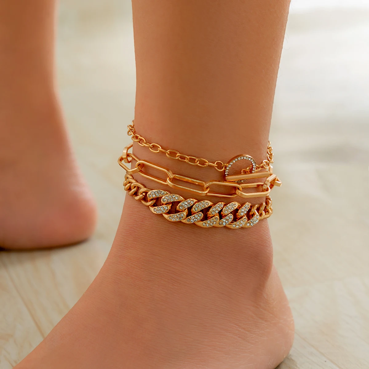 

Lacteo Goth Rhinestone Cuban Chain Anklets Set for Women Jewelry Metal Link Anklet Foot Bracelet Beach Summer Accessories 2023