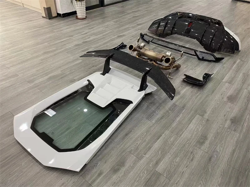 Передние и задние бамперы из сухого углеродного волокна в стиле P выхлопной