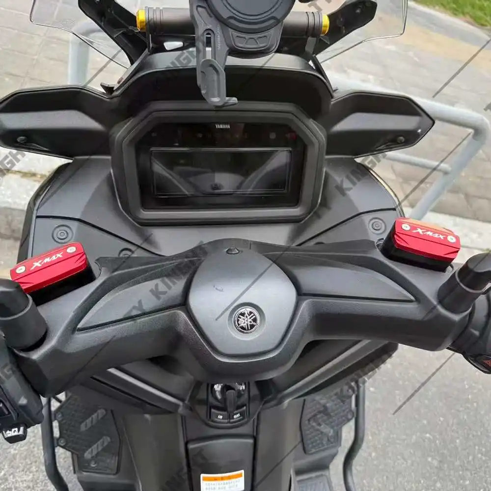 Фото Аксессуары для модификации Yamaha Xmax250/125/300/400 2018-2026 годов выпуска: крышка тормозного насоса, крышка бачка тормозной жидкости, крышка масляного бака, крышка масляной емкости. №2