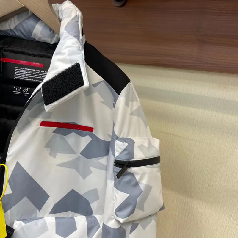 Hooded Down Jacket Autumn and Winter New Camouflage Printing Thick Warm Casual Stand Collar Fashion Trend for Warmth