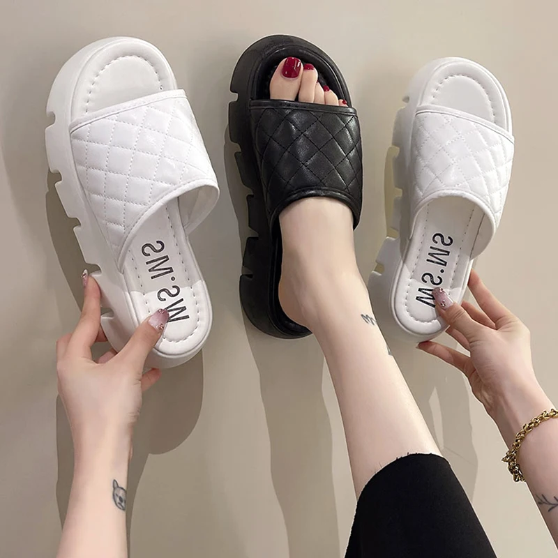 

Shoes Womens Slippers Outdoor Shale Female Beach Platform Slides Fashion Med Pantofle Sabot Soft Luxury Flat 2023 Rubber Casual