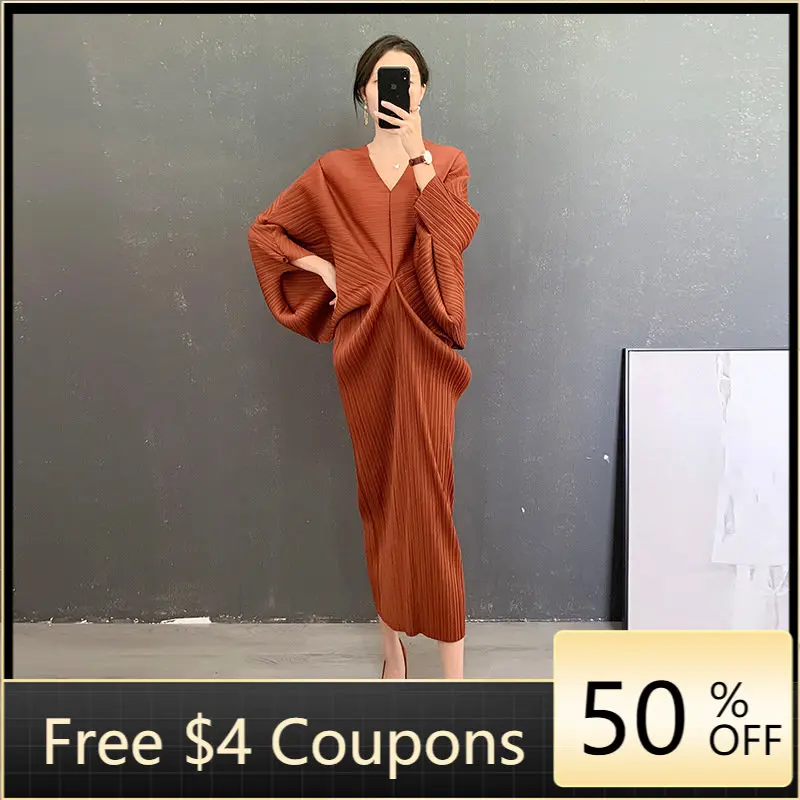 

Miyake pleated new spring loose v-neck irregular skirt design sense niche bat sleeve dress women