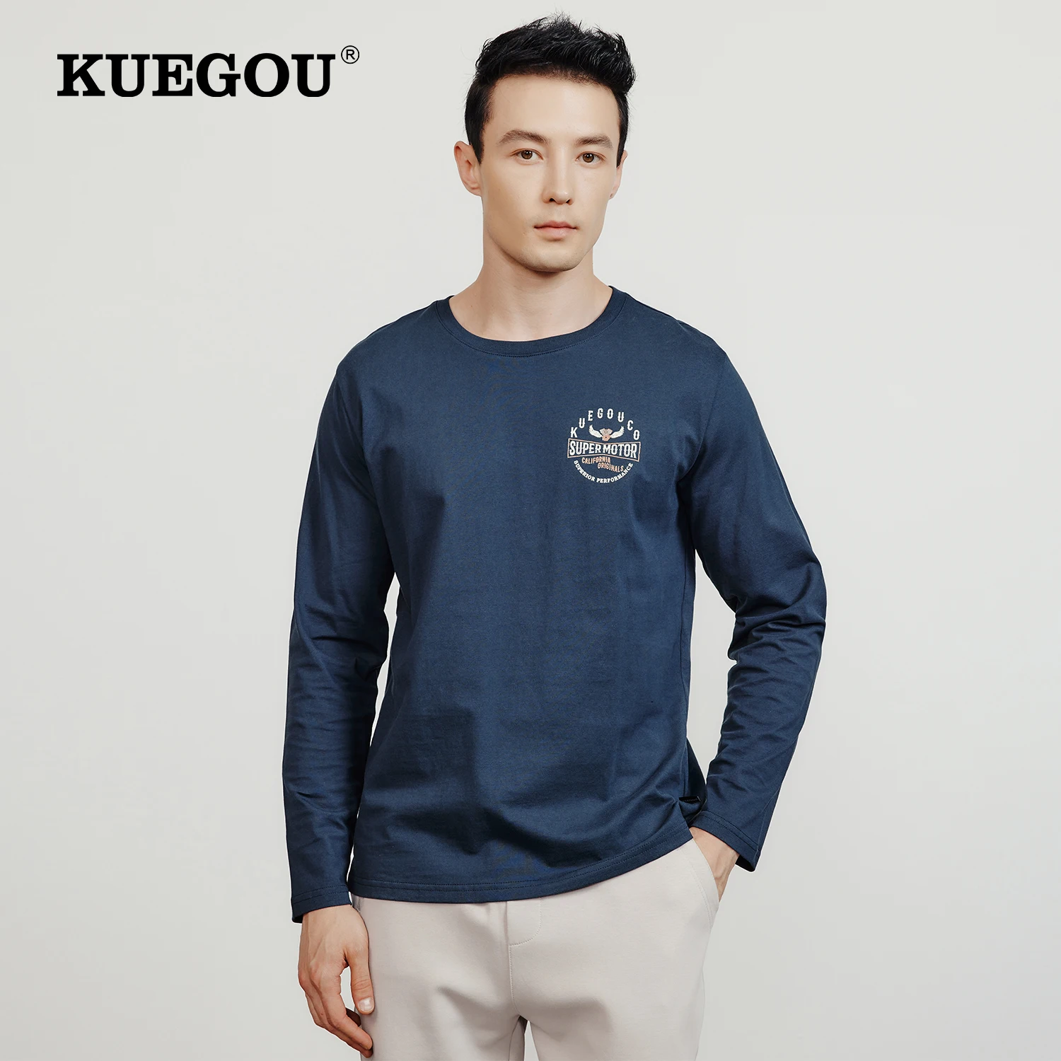 

KUEGOU 2022, осенняя новинка, мужская футболка из 100% хлопка, качественные базовые футболки с длинным рукавом, футболка с буквенным принтом, черны...