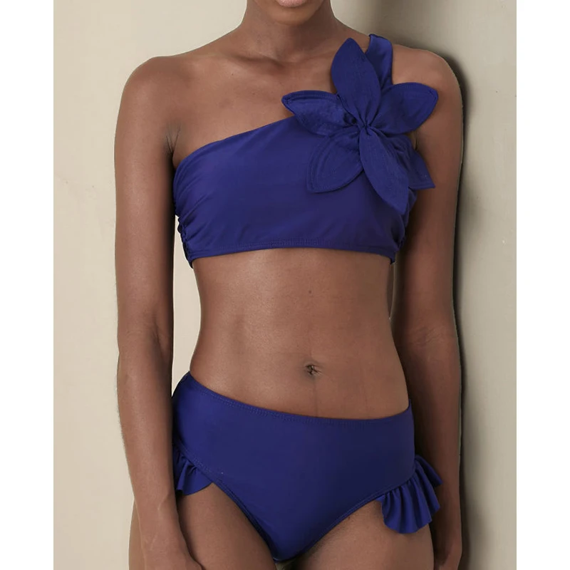 Рисунок 2 - Соблазнительный купальник на одно плечо