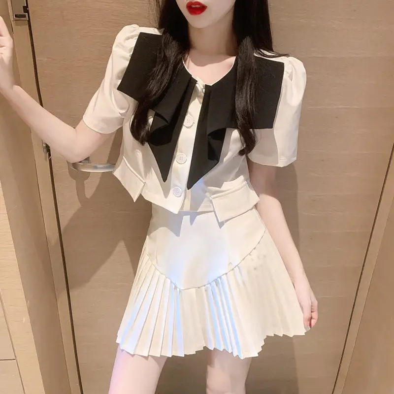 

Women 2022 Summer Fashion Suits Female Patchwork Short Sleeve Jackets and High Waist Pleated Skirts Ladies Two Piece Sets L27
