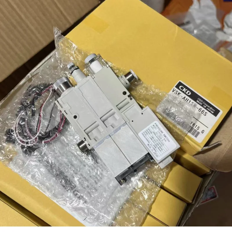 Новый VSK-AH12W-66S-3B-NW вакуумный генератор