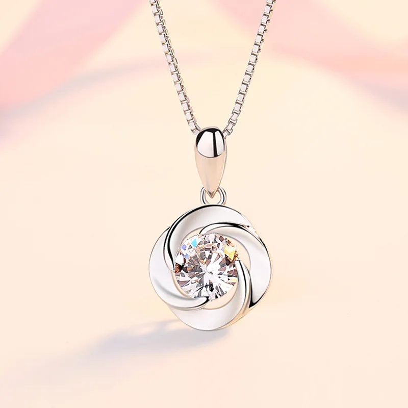 

Оригинальное Новое высококачественное женское ожерелье с подвеской Swa в форме сердца длиной до ключиц Геометрическая подвеска с круглым кристаллом