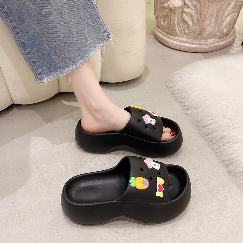 Garden Thick Bottom Slippers Women Cute Platform Slides Non Slip Trend Designer Shoes Female Mule Shoes Flip-Flops Summer Sandal