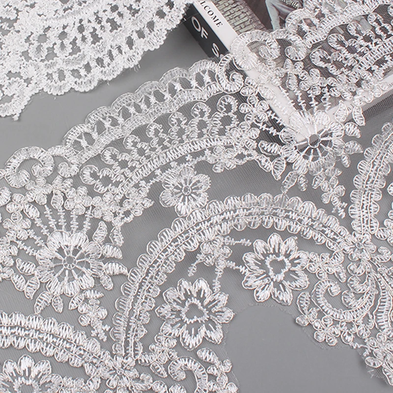 Кружева ширина 25 см. Кружевное полотно. Французское кружево. Кружево шириной 20 см. Кружево хлопок ширина 8 см.