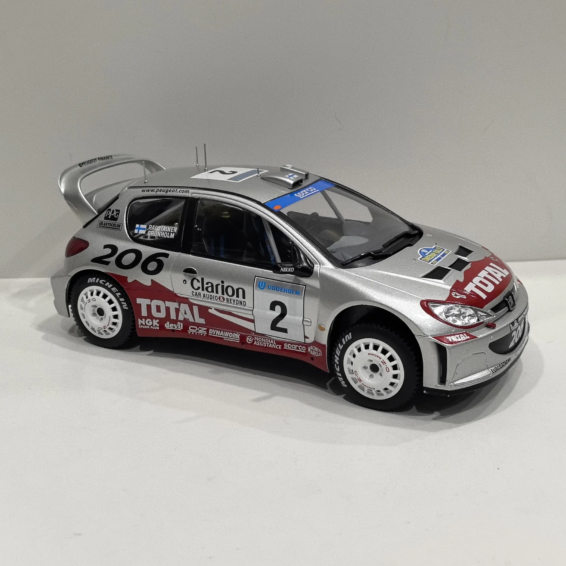 Фото Литой под давлением IXO масштаб 1/18 PEUGEOT 206 WRC # Модель автомобиля из сплава Peugeot Racing 2, Коллекционная игрушка, подарок, сувенир, украшение для дисплея №3