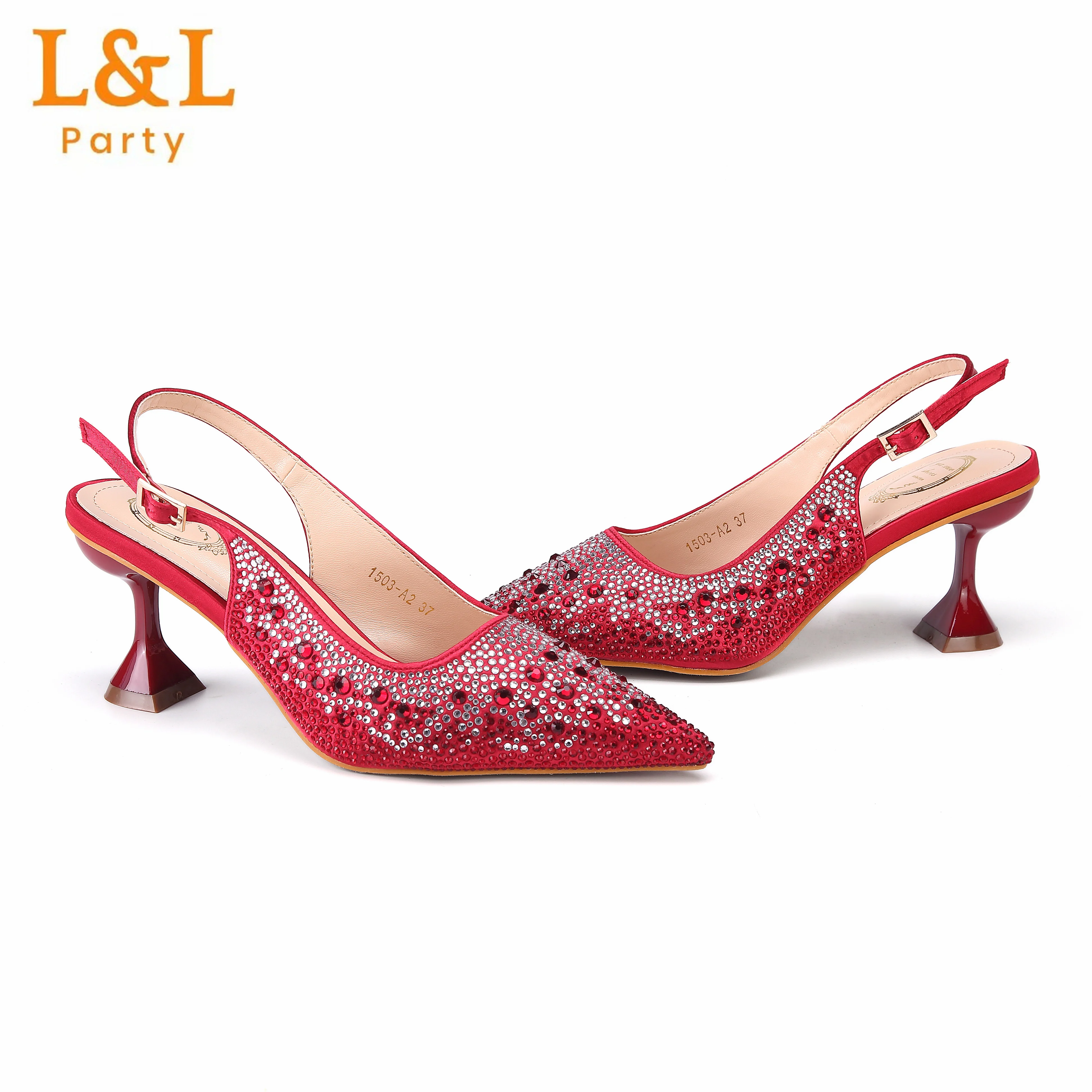 Новинка 2024 Модные женские сандалии с острым носком комплект из туфель и сумочки в