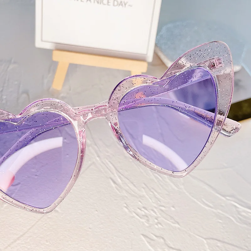 

DYTYMJ Glitter Peach Heart Sunglasses Women 2022 New Fashion Big Frame Sunglasses Trend Fluorescent Hip Hop Shades for Women