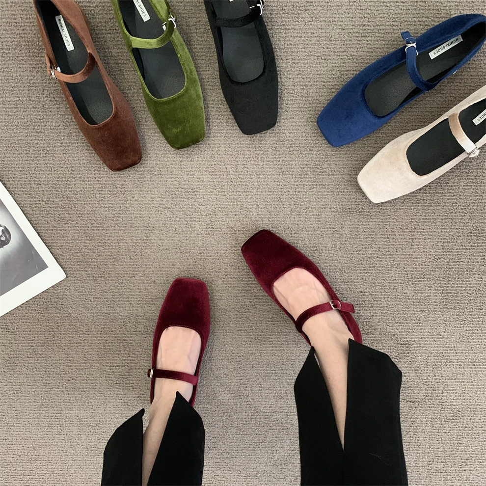 

Женские ботинки с закрытым носком, модель 2022 года, осенняя женская обувь, повседневные кроссовки на платформе и низком каблуке, Симпатичные ...