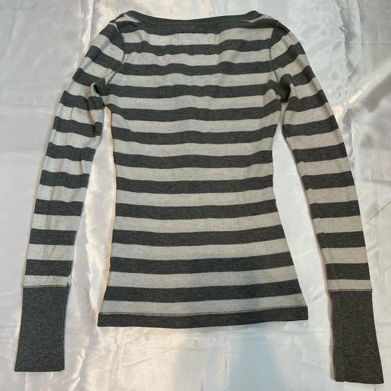 Женская полосатая футболка с длинным рукавом