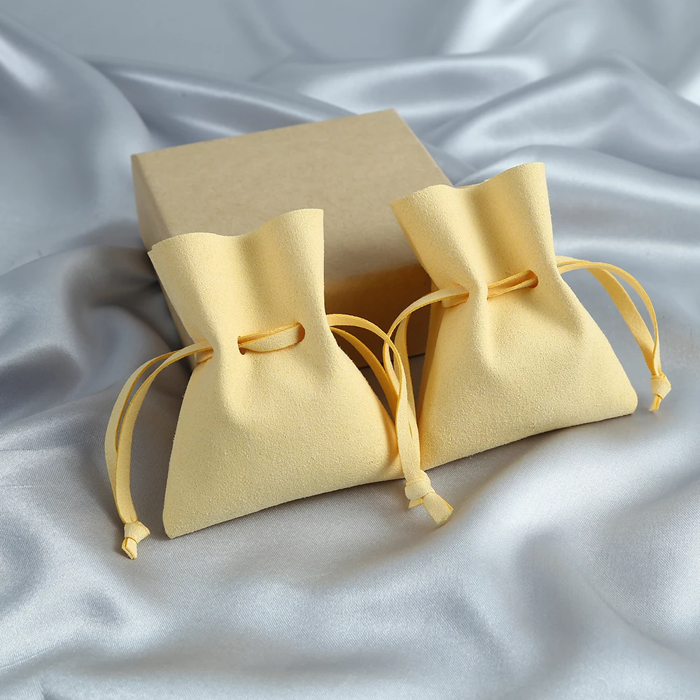 

Wholesale 2022 Hot Sale Jewelry Drawstring Pouches Yellow Fungus Style Microfiber Packaging Bag Storange for Wedding Party Gift