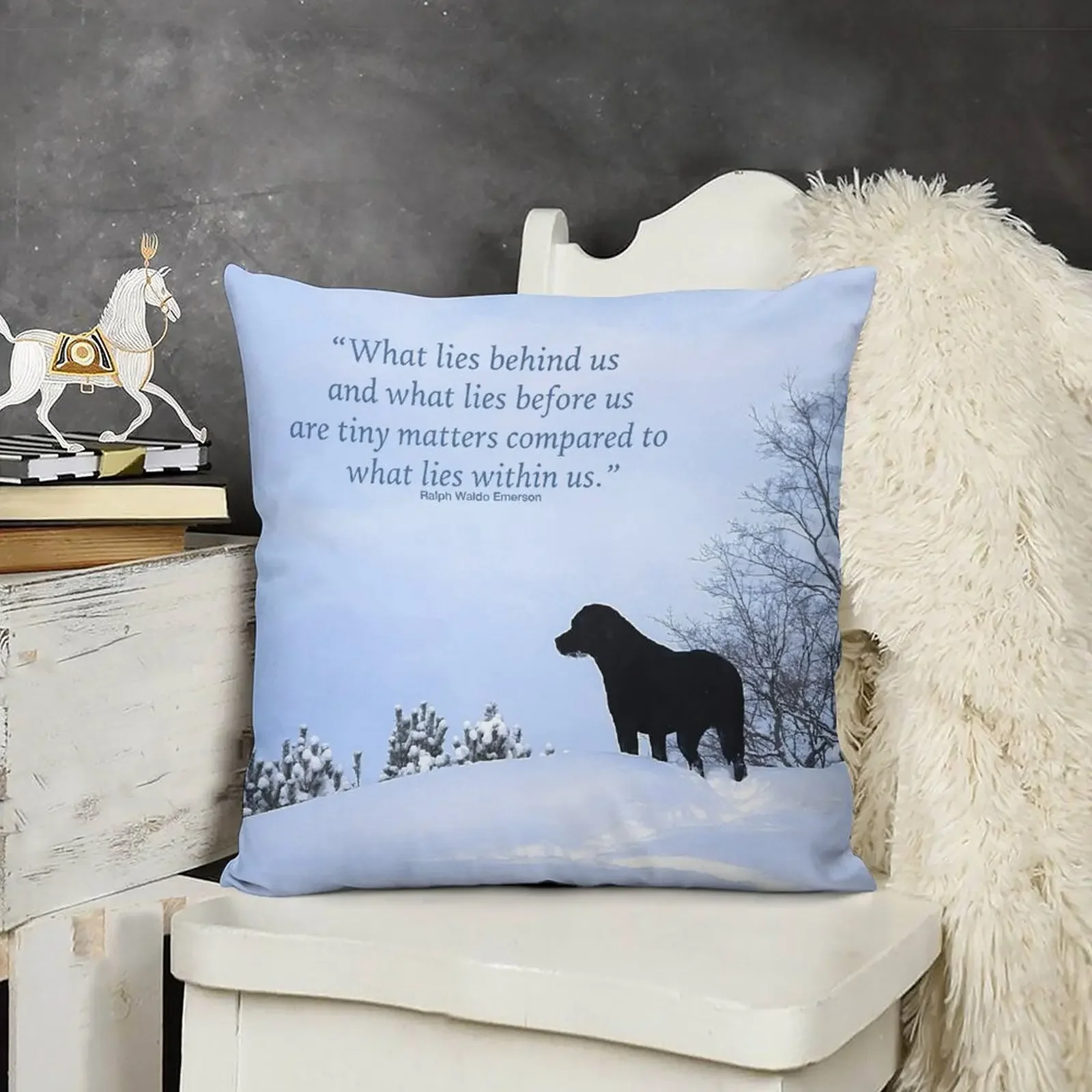Within Us - Декоративная подушка Черный лабрадор предметы для украшения комнаты