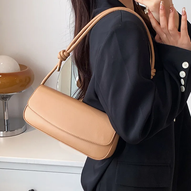 

Весенние сумки через плечо из искусственной кожи с клапаном для женщин 2023 новые трендовые брендовые дизайнерские классические простые однотонные сумки и кошельки