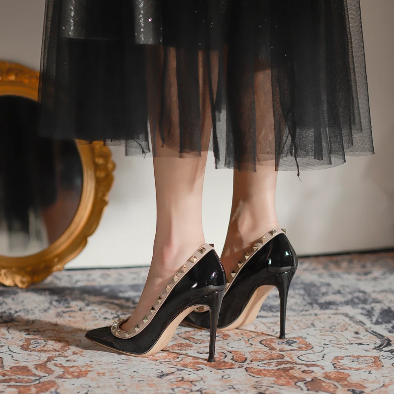 2023 Women's Shoes Gladiator Single Shoes Star Style Brand Metal Rivet Pumps Leather Designer Classic Spike Shoes High Heels 41