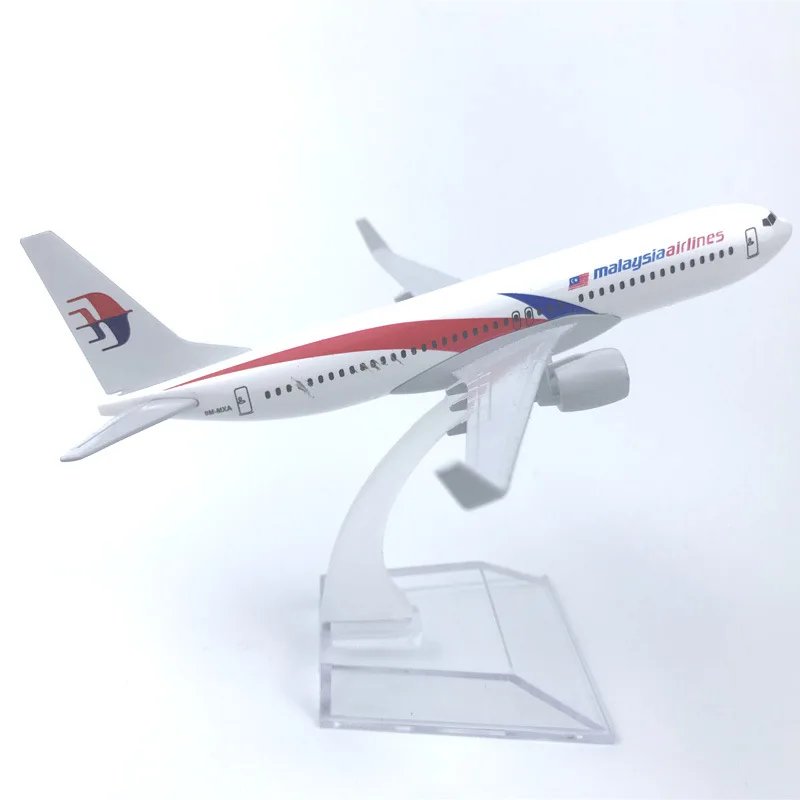 Масштаб 1/400 737 модель самолета из сплава 16 см B737 Малайзийская авиакомпании с