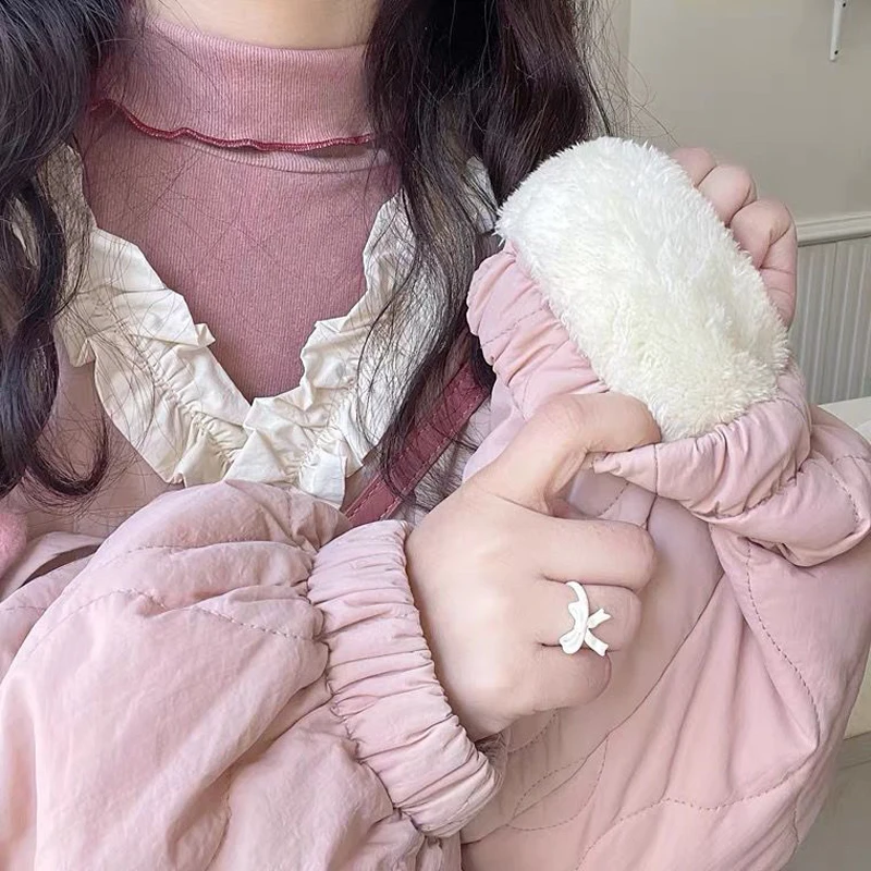 Рисунок 3 - Женское однобортное пальто с оборками