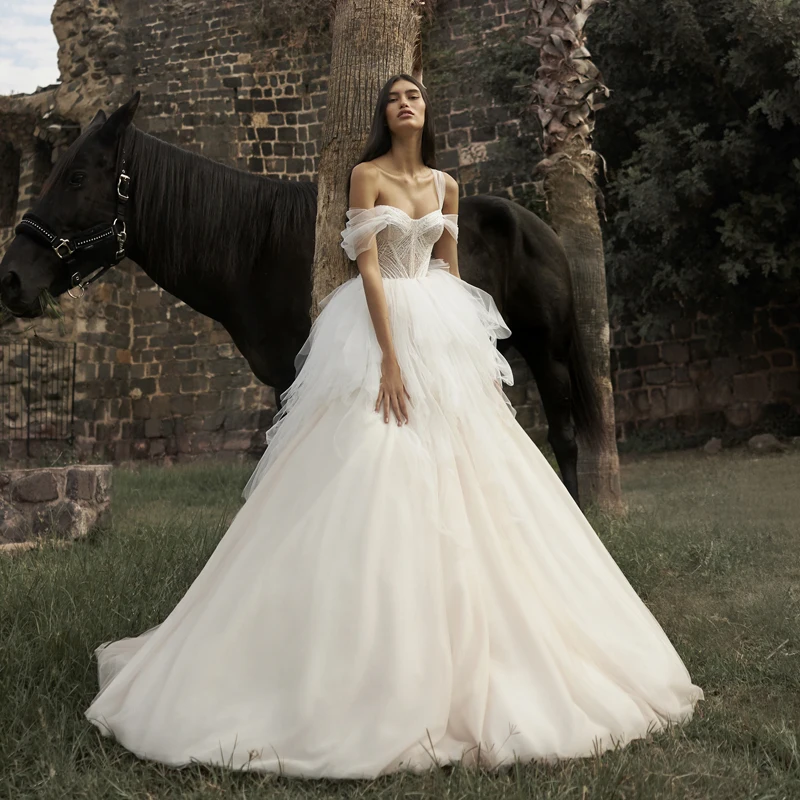 

Elegant Wedding Dress Tulle Off The Shoulder Tiered Pleat V-Neck Sleeveless A-Line Ball Gown Vestido De Novia 2022 Women