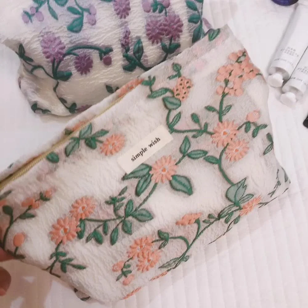 Органайзер для косметики и аксессуаров в путешествиях "1 шт." в женском стиле с цветочным принтом.